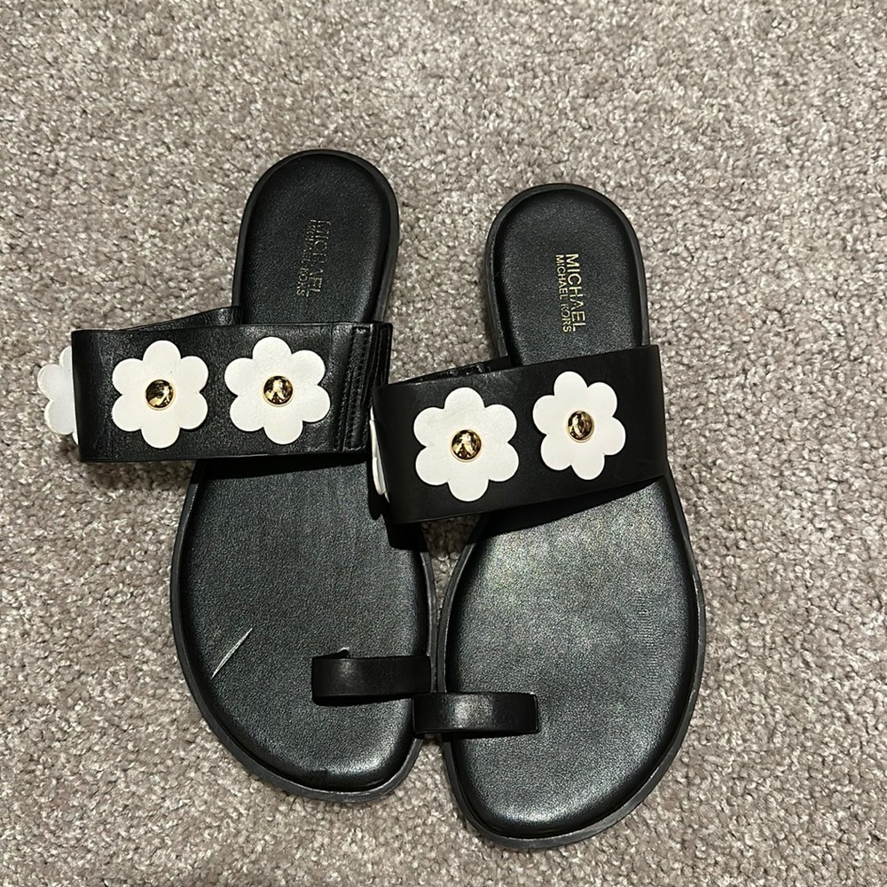 MK sandals great for the summer